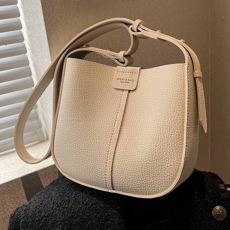 Versatile small handbag for wo - Women Bags 2026 Trends 评论和价格